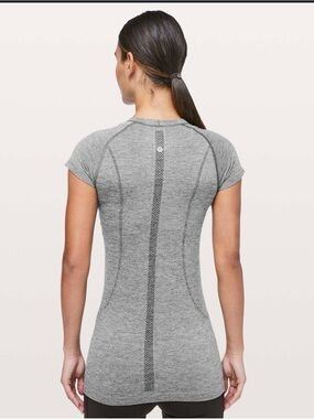 lululemon athletica Women’s Short Sleeve Tech Tee - Heather Grey